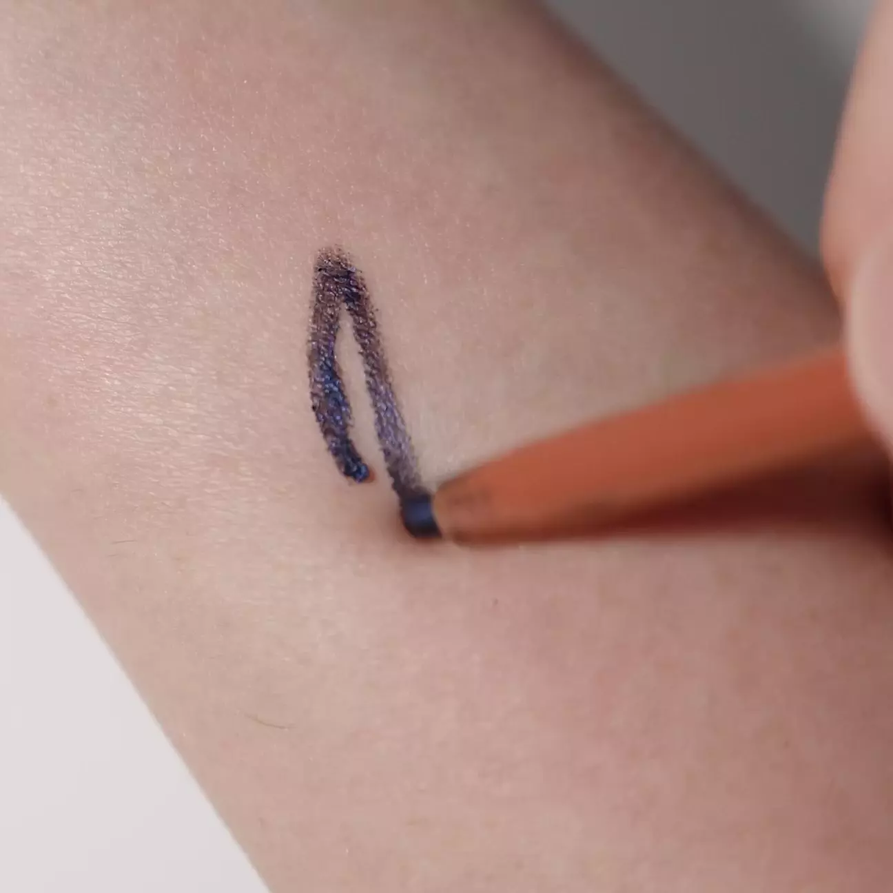  Digital Depth Eyeliner image 4